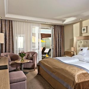 Maximilian Quellness und Golfhotel